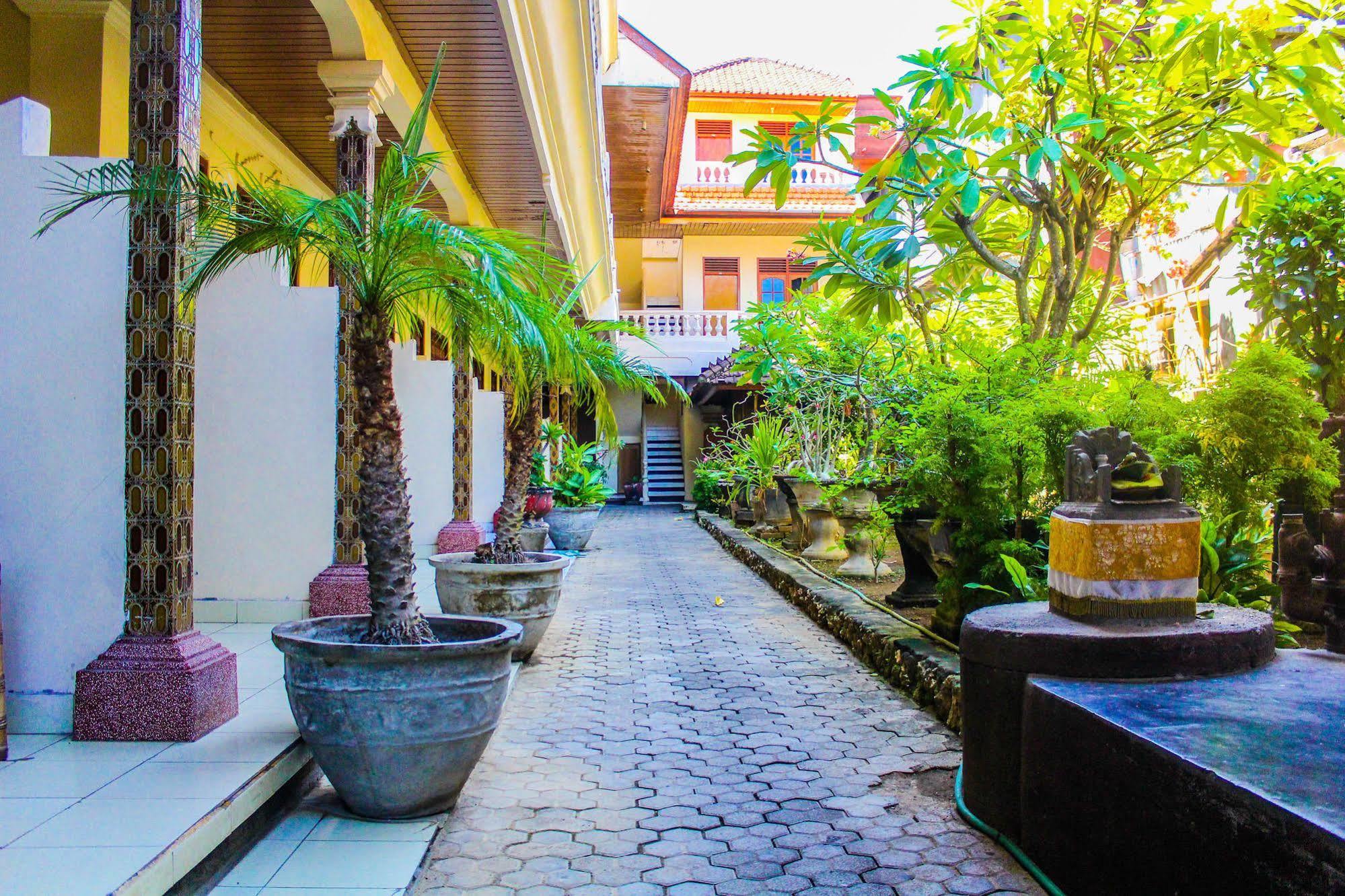 קוטה לומבוק Bali Manik Beach Inn מראה חיצוני תמונה